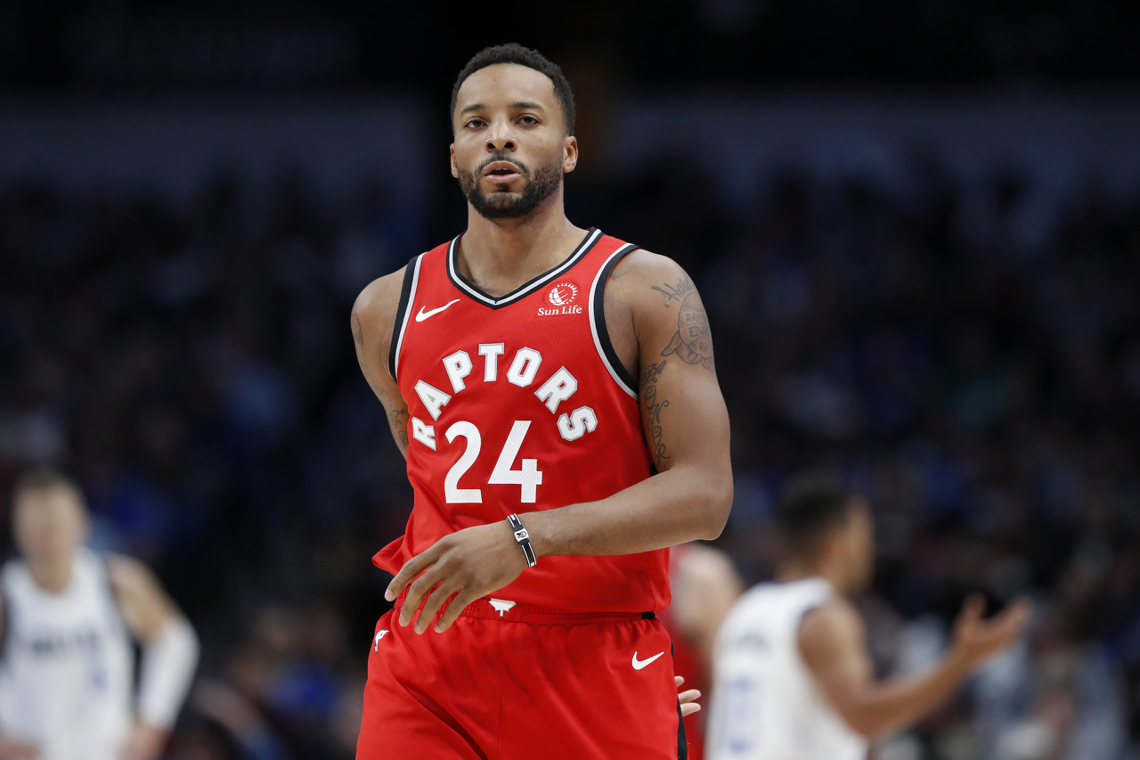 春节假期广 春节假期广