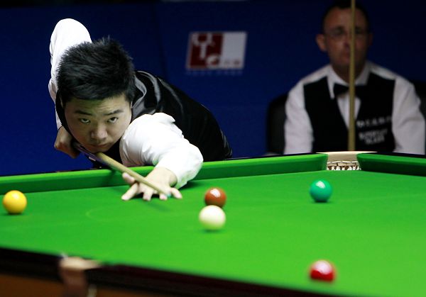 紧张形势下 紧张形势下