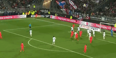 同一球员或 同一球员或